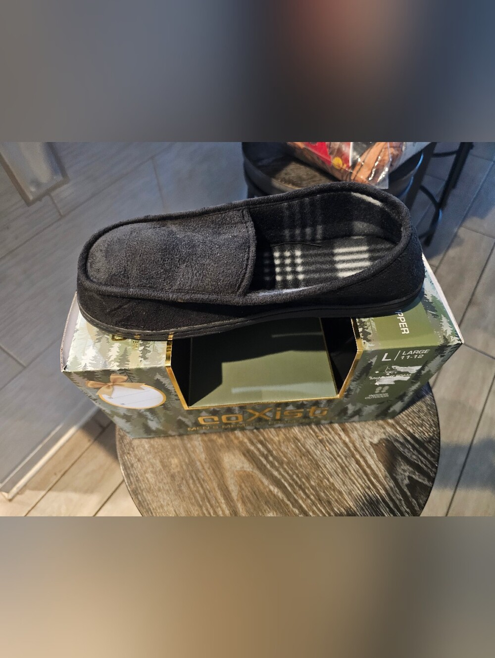 coXist Men's Memory Foam Slippers in black Size LARGE 11 - 12